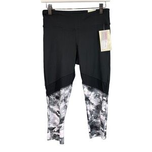 NWT Balance Collection Black Marbled Leggings Capri Size Medium